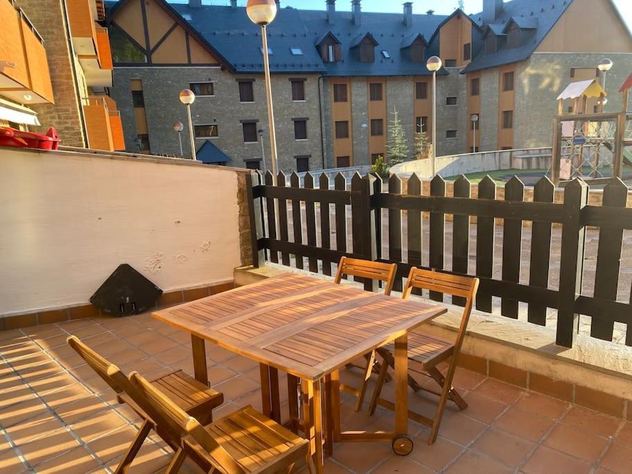 Апартаменты Precioso Apartamento En Zona Residencial Пантикоса Экстерьер фото